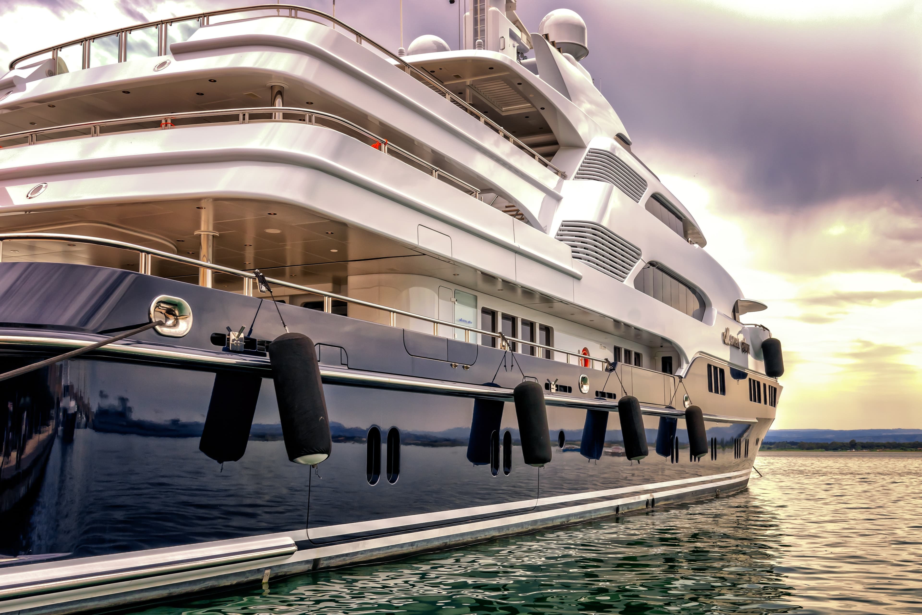 Goldener Pfau nautical lifestyle visual
